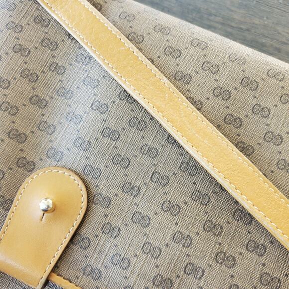 Gucci Vintage Micro GG Monogram Tan Coated Canvas Crossbody Bag - Picture 12 of 16